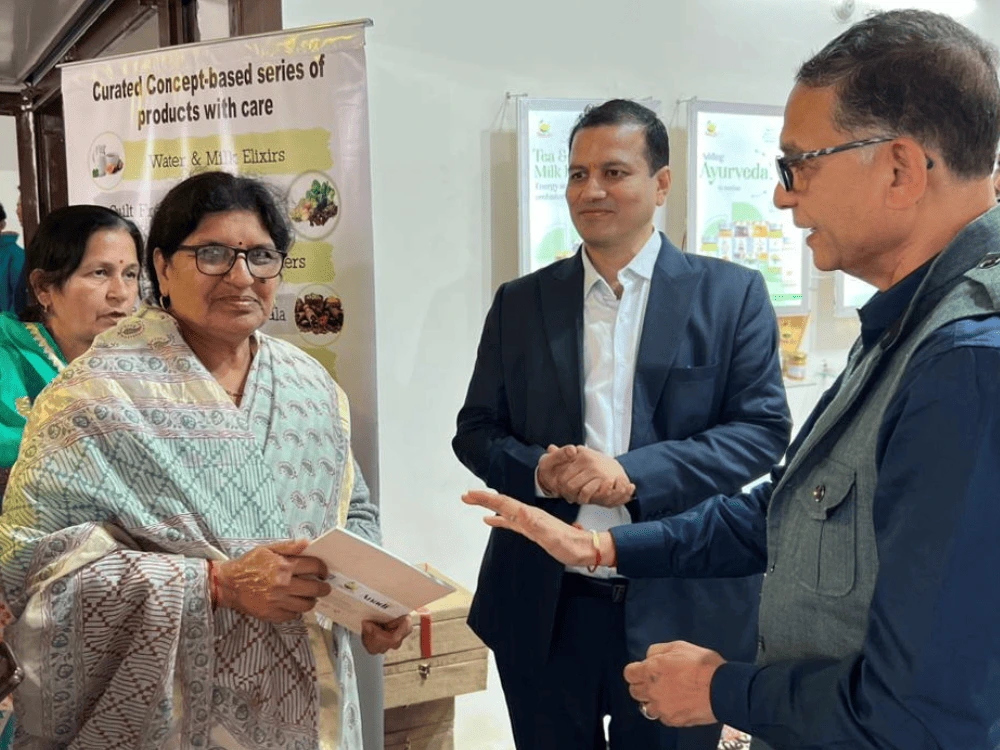 Chairperson, Ujjain Municipal Corporation SMT. Kalavati Yadav at prasadam ujjain